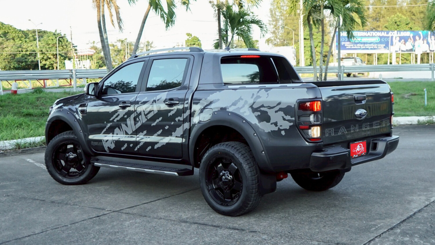 LINE_ALBUM_Ranger 2.0 WILDTRAK ปี21 สีเทา 4dr at (เปลี่ยนล้อ)_250929_16