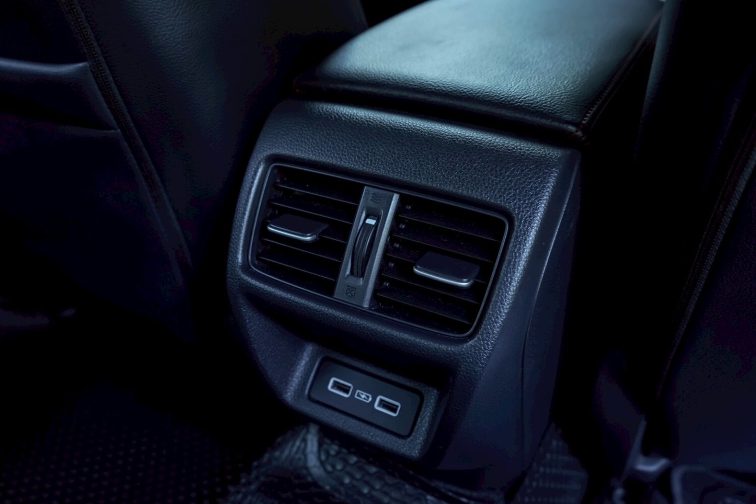 LINE_ALBUM_Civic fe 2.0 RS hybrid ปี2023 สีเทา_251021_12