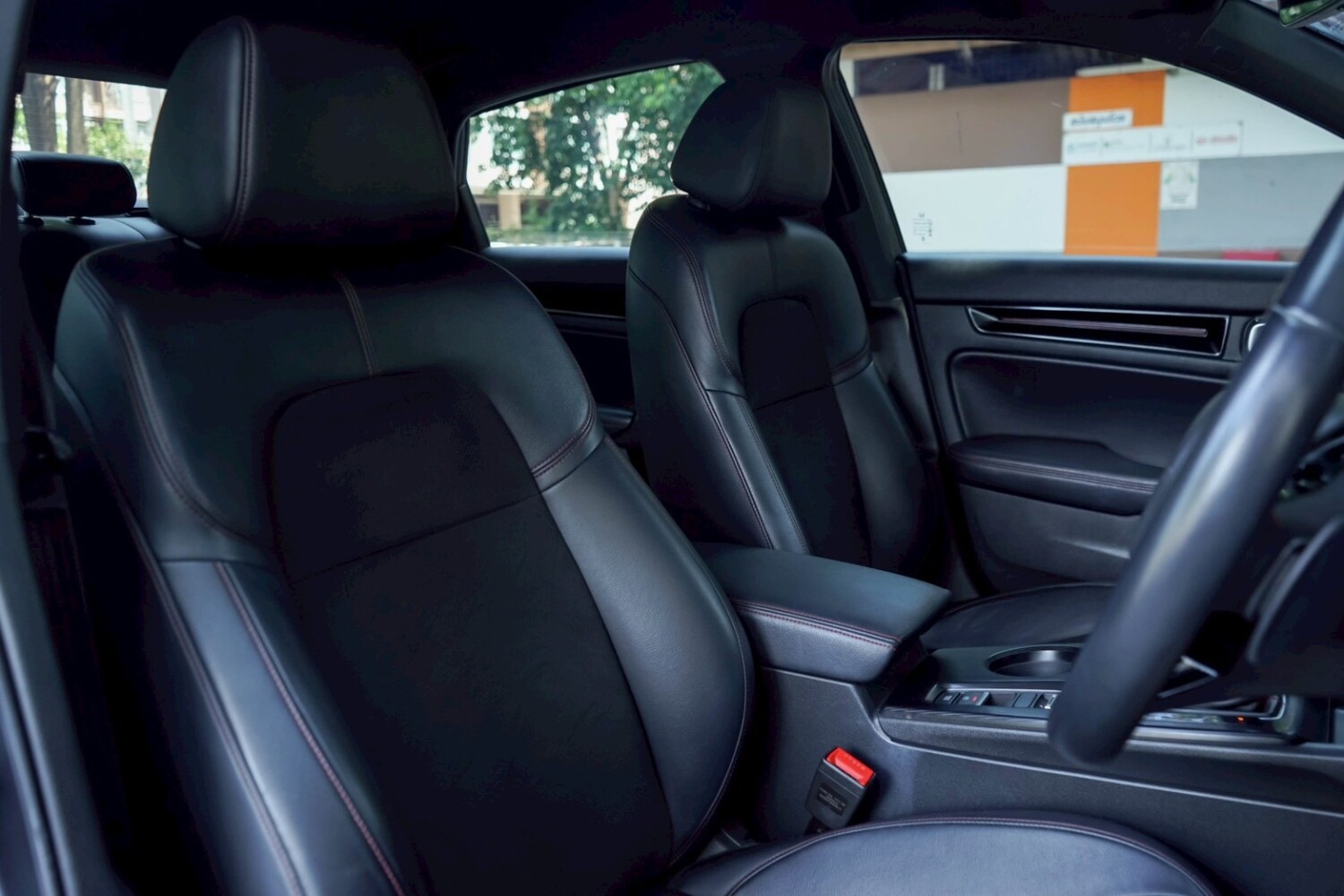 LINE_ALBUM_Civic fe 2.0 RS hybrid ปี2023 สีเทา_251021_14