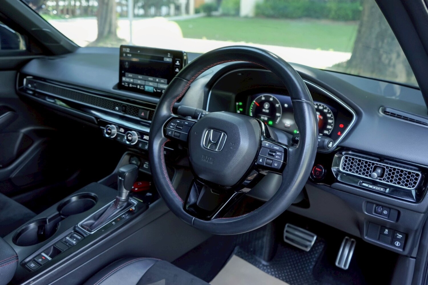 LINE_ALBUM_Civic fe 2.0 RS hybrid ปี2023 สีเทา_251021_15