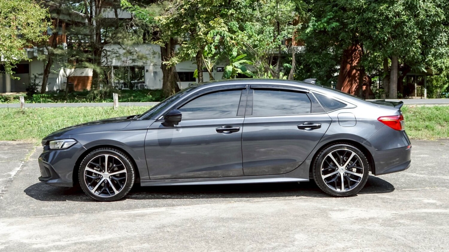 LINE_ALBUM_Civic fe 2.0 RS hybrid ปี2023 สีเทา_251021_19