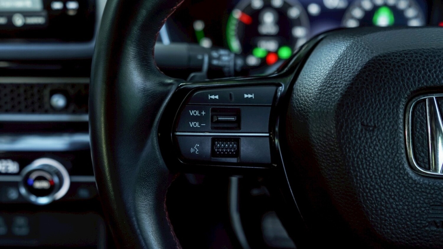 LINE_ALBUM_Civic fe 2.0 RS hybrid ปี2023 สีเทา_251021_9