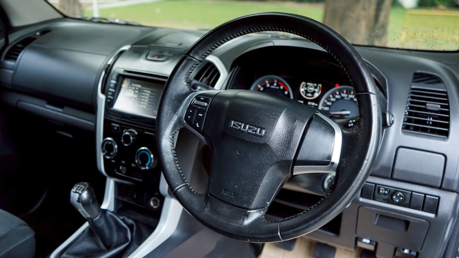 LINE_ALBUM_Dmax 1.9 HI-LANDER CAB ปี18 สีขาว ตัวZ เกียร์ mt_251022_10