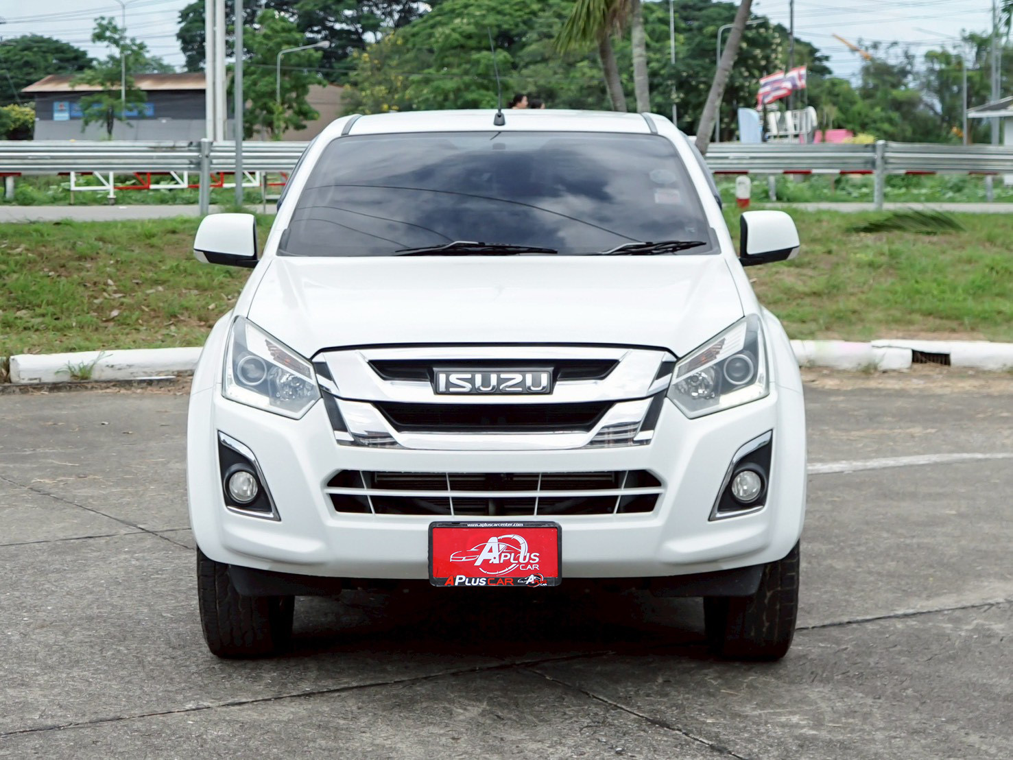 LINE_ALBUM_Dmax 1.9 HI-LANDER CAB ปี18 สีขาว ตัวZ เกียร์ mt_251022_17