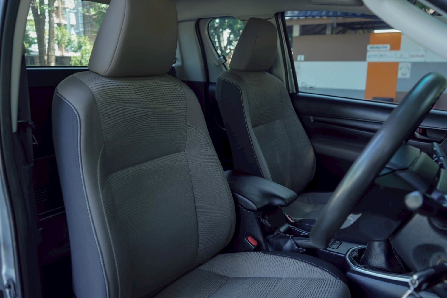 LINE_ALBUM_REVO 2.4 E 4WD CAB ปี15 สีบรอนซ์ เกียร์ MT 4x4_251023_11