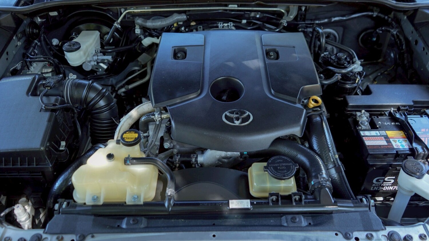 LINE_ALBUM_REVO 2.4 E 4WD CAB ปี15 สีบรอนซ์ เกียร์ MT 4x4_251023_2