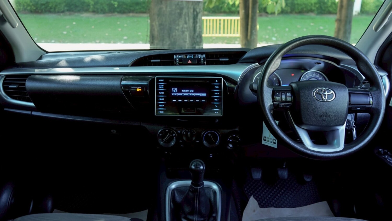 LINE_ALBUM_REVO 2.4 E 4WD CAB ปี15 สีบรอนซ์ เกียร์ MT 4x4_251023_9