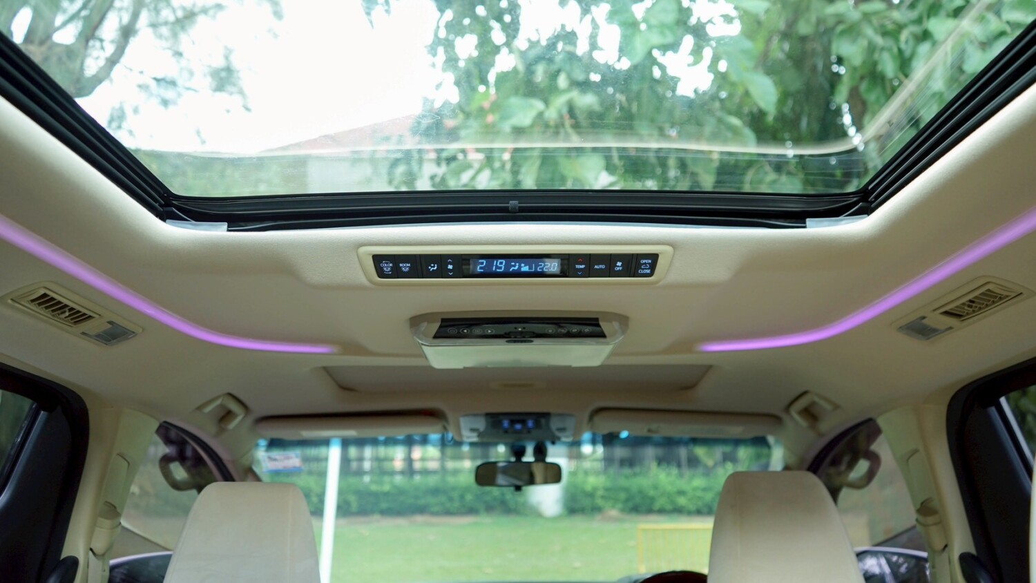 LINE_ALBUM_VELLFIRE 2.5 HYBRID E-FOUR ปี2017 สีขาว_251022_15