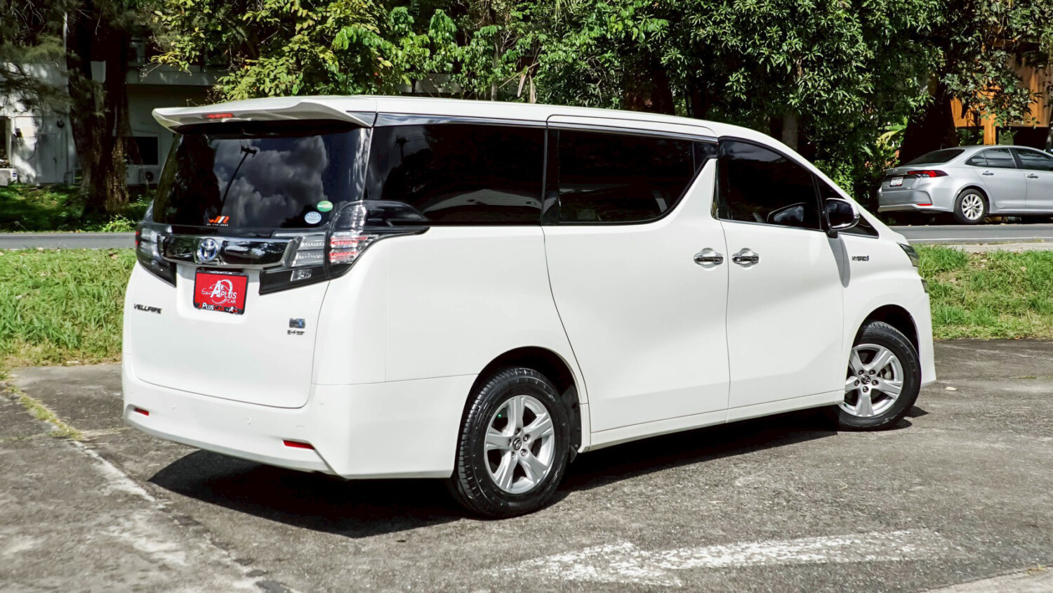 LINE_ALBUM_VELLFIRE 2.5 HYBRID E-FOUR ปี2017 สีขาว_251022_21