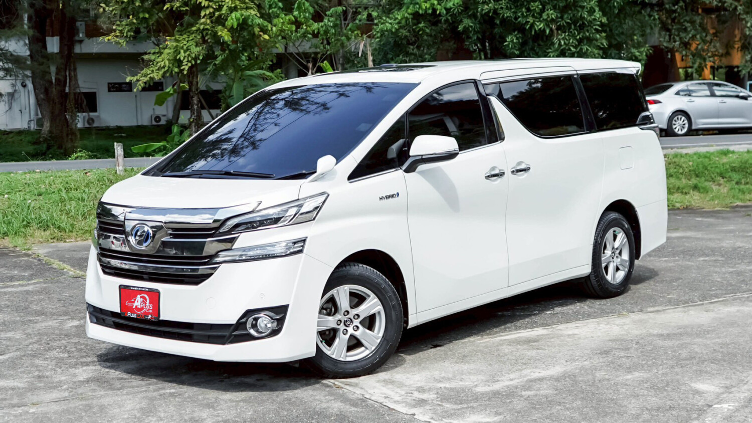 LINE_ALBUM_VELLFIRE 2.5 HYBRID E-FOUR ปี2017 สีขาว_251022_28