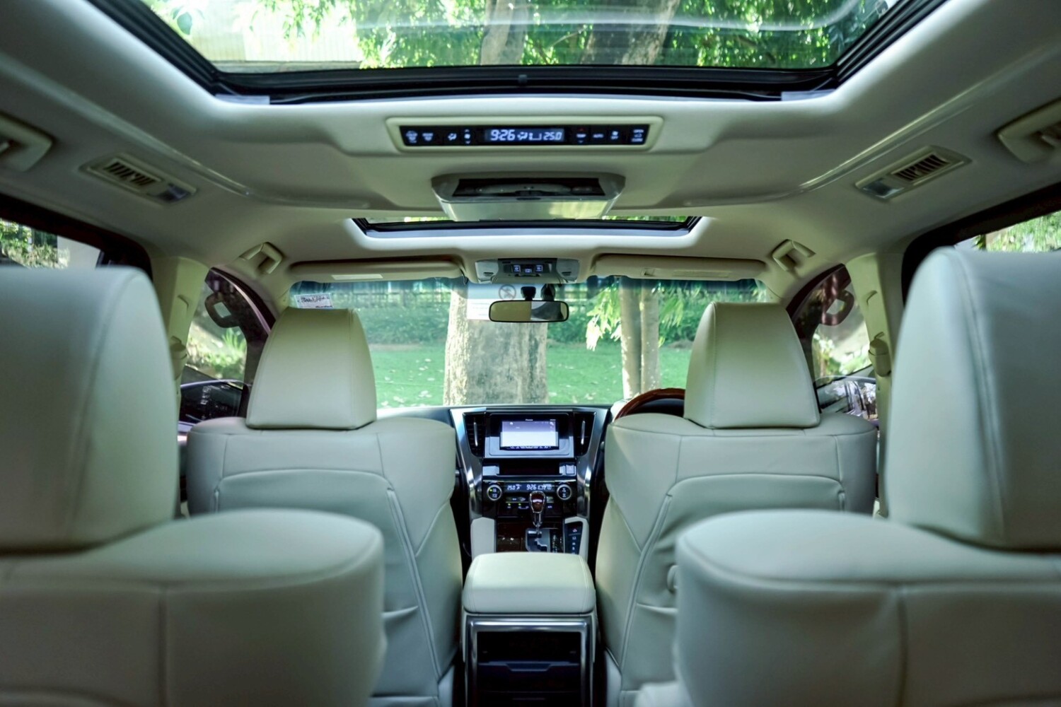 LINE_ALBUM_VELLFIRE 2.5 HYBRID ปี2017 สีขาว (เปลี่ยนเบาะหนัง)_251122_14