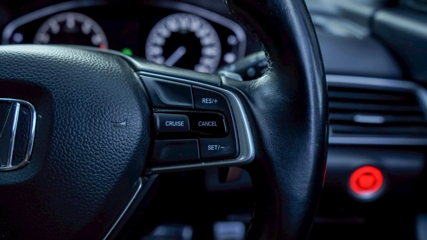 LINE_ALBUM_honda accord 1.5 turbo el ปี2019 สีขาว_251025_6