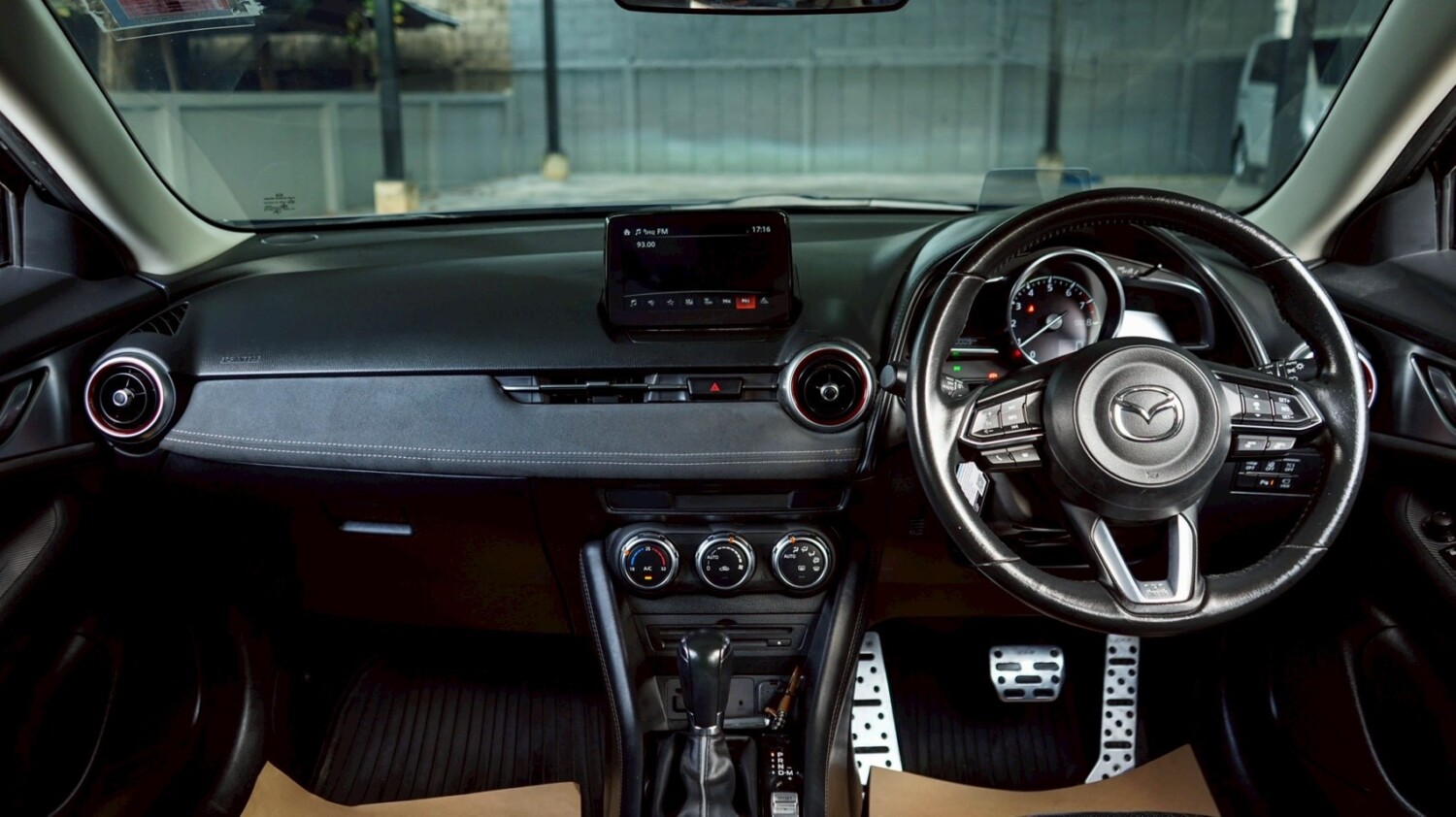 LINE_ALBUM_MAZDA CX3 2.0 SP ปี2018 จด 2020 สีเทา AUTO_251211_13