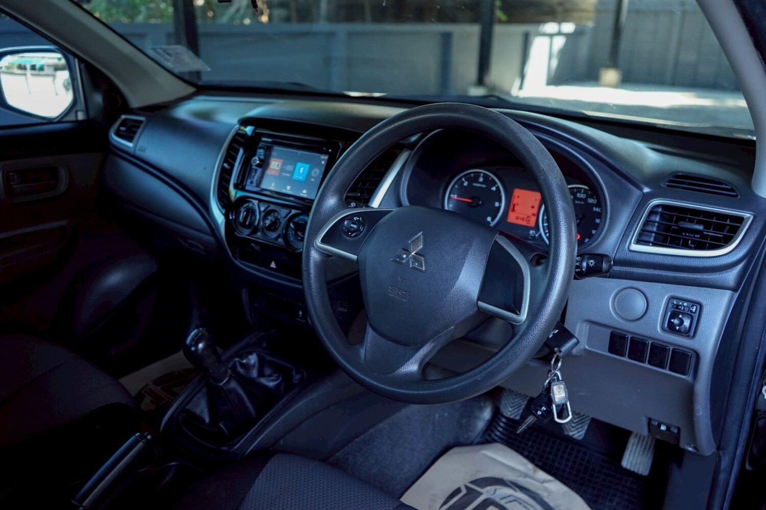 LINE_ALBUM_Mitsubishi triton 2.5 glx ปี18 สีดำ cab เกียร์ mt_251223_9