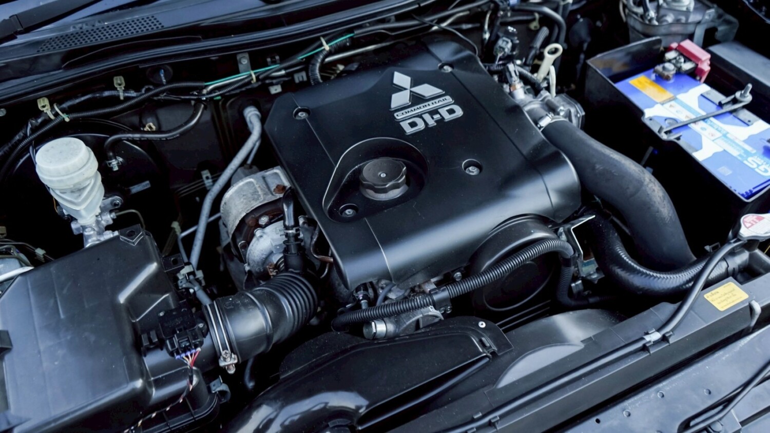 LINE_ALBUM_triton 2.5 DID ปี12 สีดำ 4DR เกียร์ AUTO_251208_1