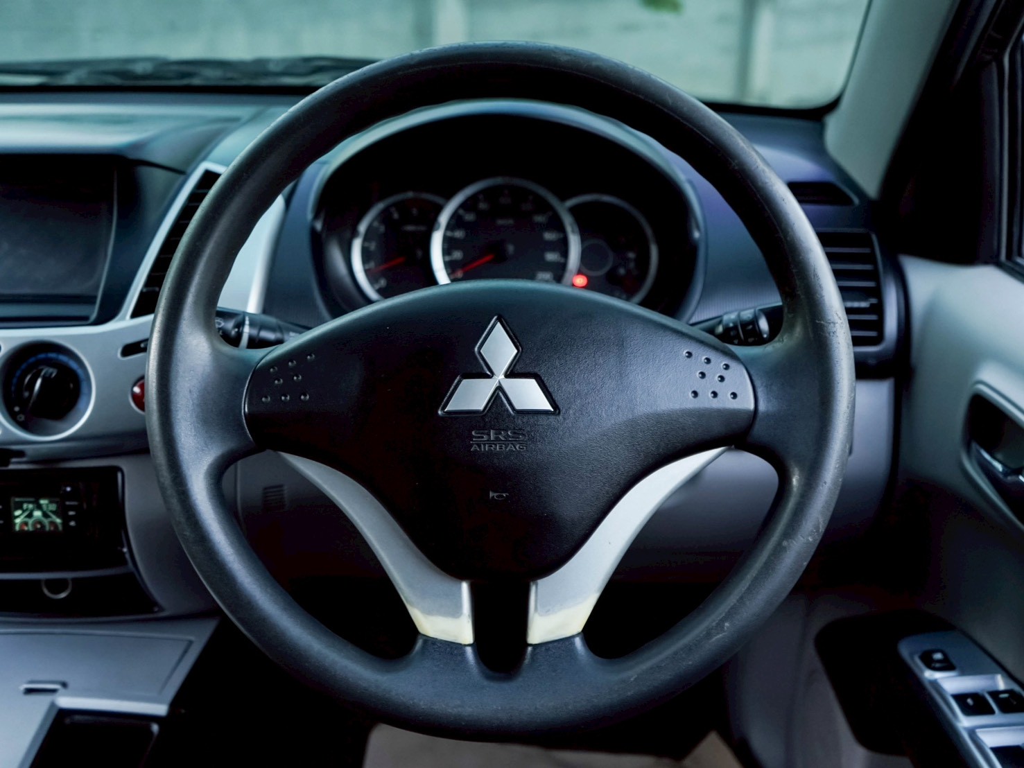 LINE_ALBUM_triton 2.5 DID ปี12 สีดำ 4DR เกียร์ AUTO_251208_6