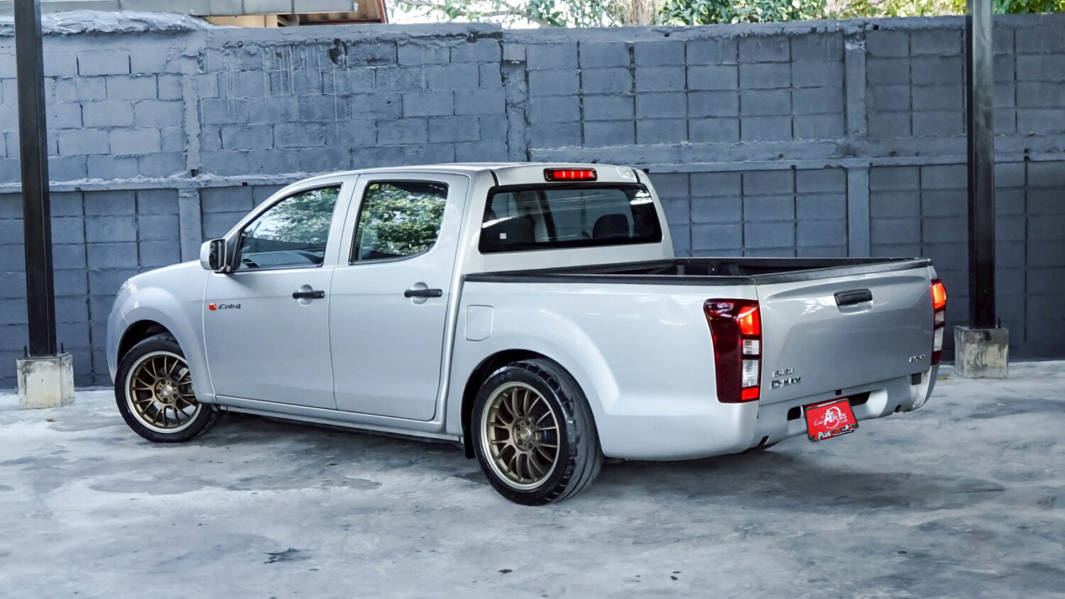 LINE_ALBUM_DMAX 4DR 1.9 ปี18 จด 19 สีบรอนซ์ S เกียร์ MT_260120_14