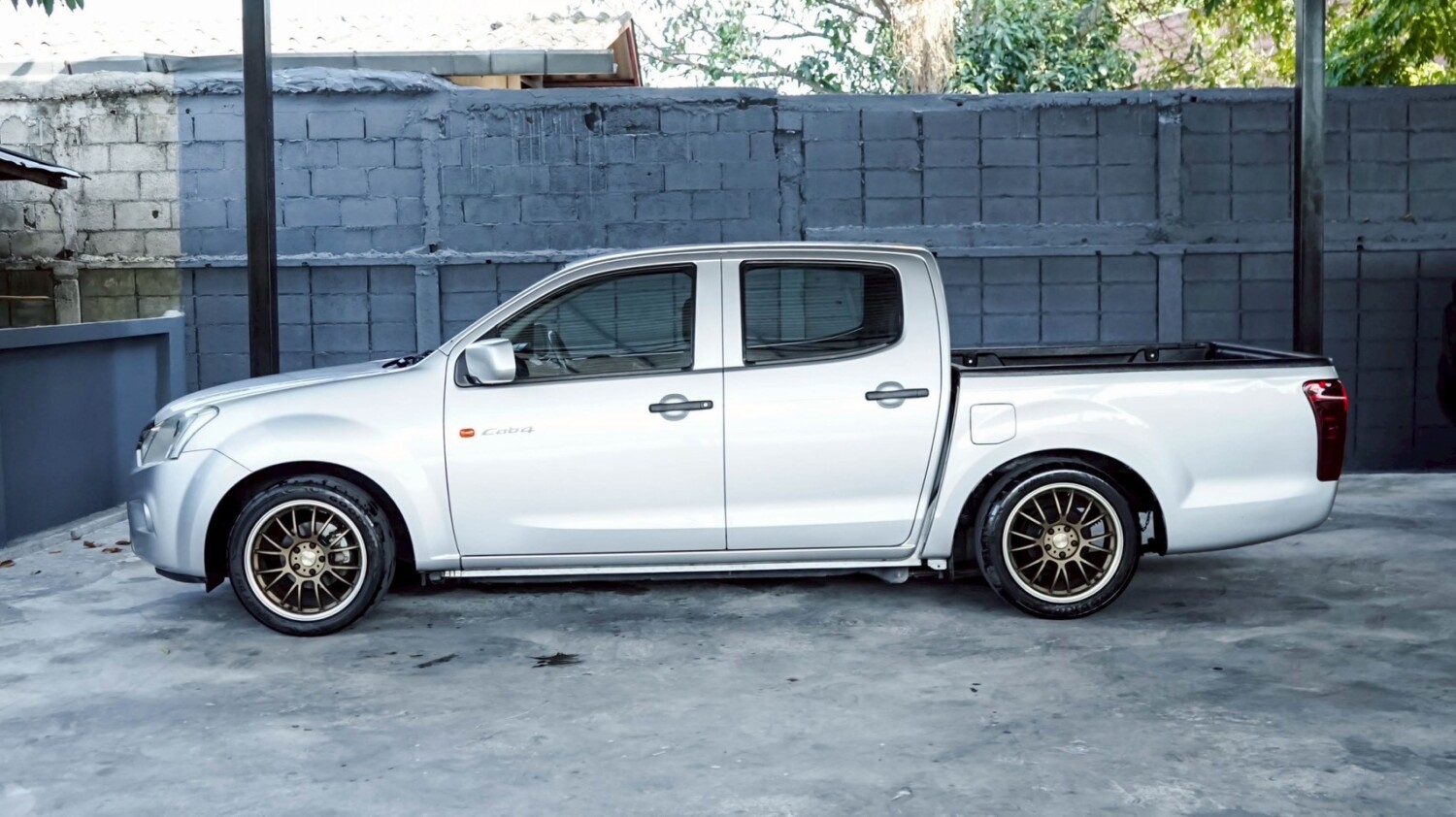 LINE_ALBUM_DMAX 4DR 1.9 ปี18 จด 19 สีบรอนซ์ S เกียร์ MT_260120_15