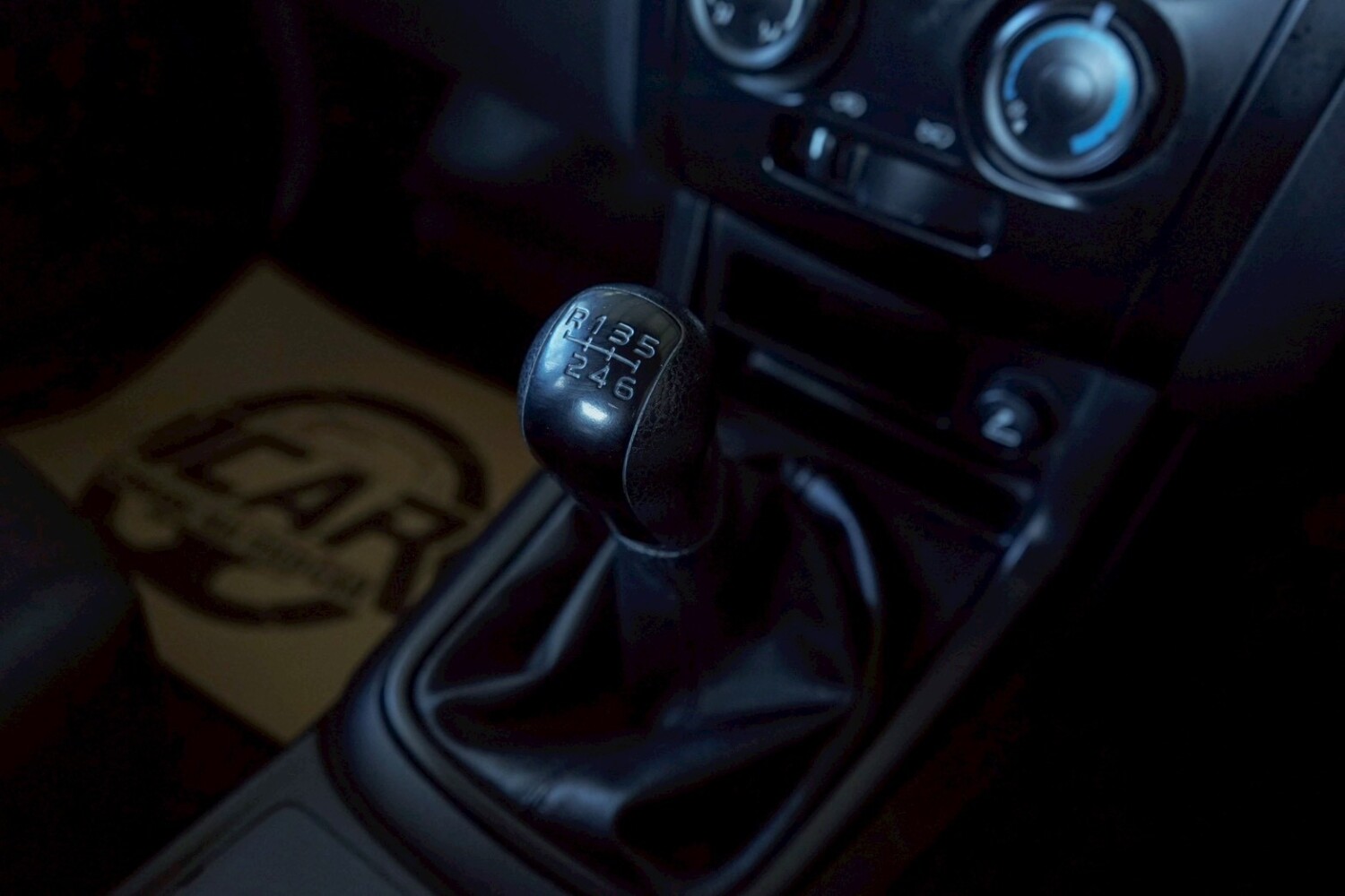 LINE_ALBUM_DMAX 4DR 1.9 ปี18 จด 19 สีบรอนซ์ S เกียร์ MT_260120_4