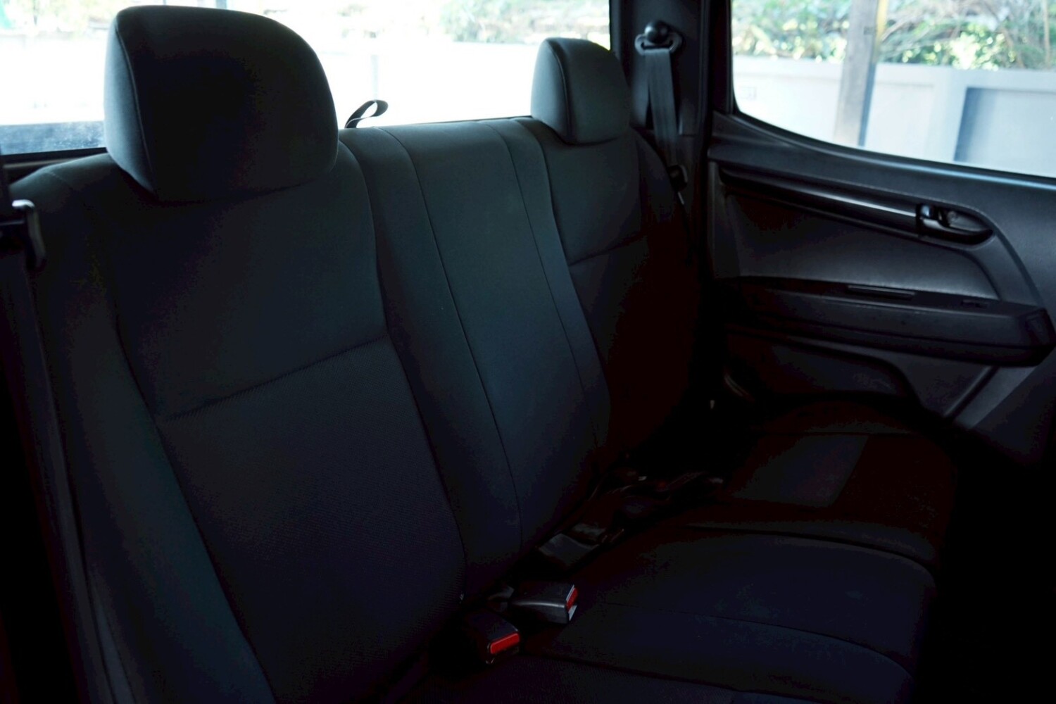 LINE_ALBUM_DMAX 4DR 1.9 ปี18 จด 19 สีบรอนซ์ S เกียร์ MT_260120_9