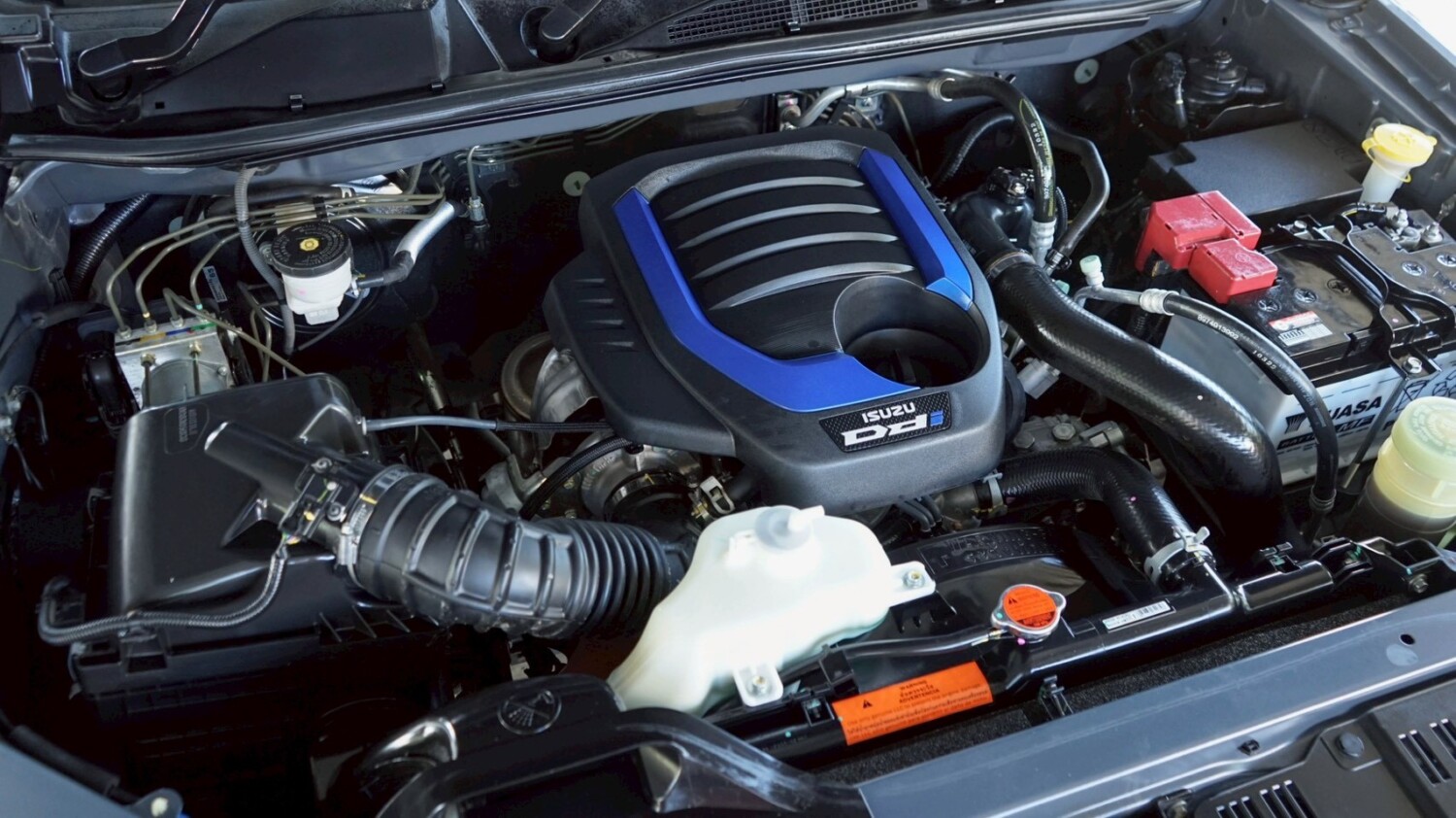 LINE_ALBUM_DMAX CAB 1.9 HI-LANDER CAB ปี22 สีเทา ไมล์ 18000km_260127_1