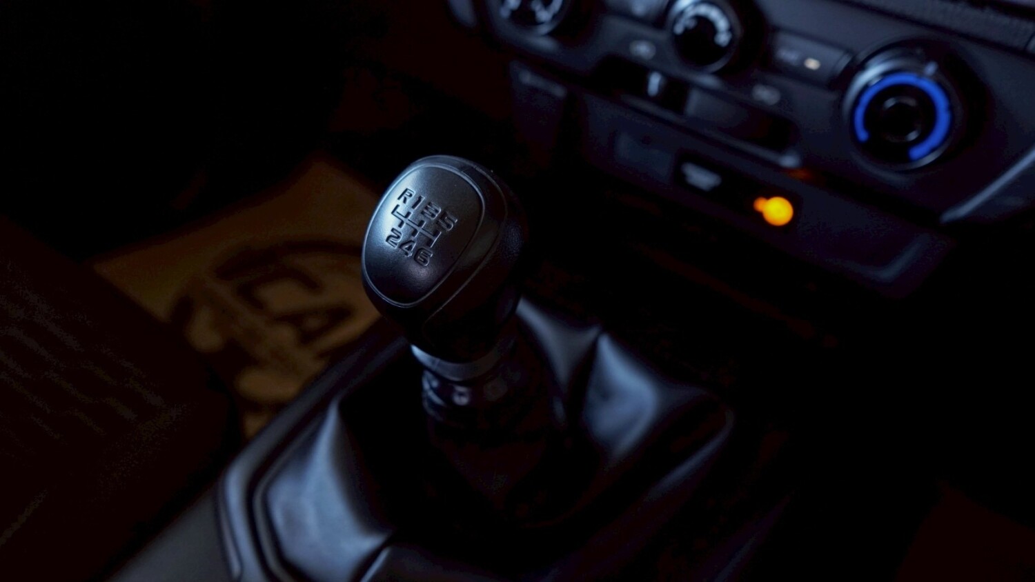 LINE_ALBUM_DMAX CAB 1.9 HI-LANDER CAB ปี22 สีเทา ไมล์ 18000km_260127_4