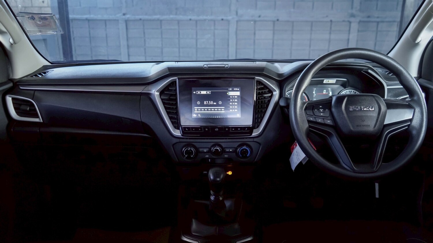 LINE_ALBUM_DMAX CAB 1.9 HI-LANDER CAB ปี22 สีเทา ไมล์ 18000km_260127_8