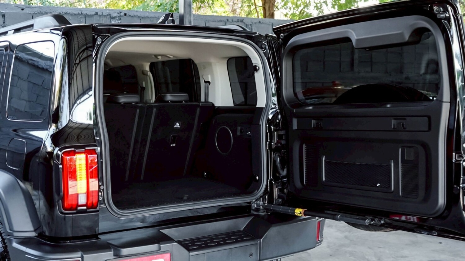 LINE_ALBUM_TANK 300 ULTRA HYBRID 4WD ปี23 จด 24 สีดำ 10000km_260127_17