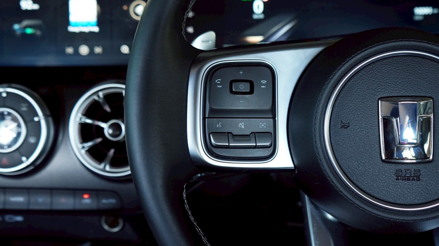 LINE_ALBUM_TANK 300 ULTRA HYBRID 4WD ปี23 จด 24 สีดำ 10000km_260127_9