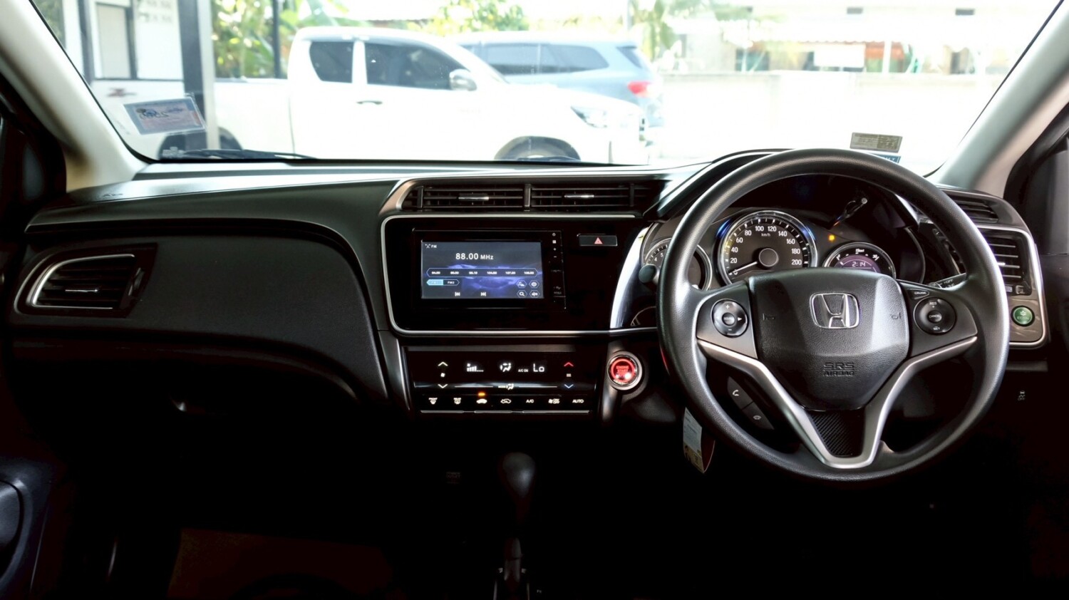 LINE_ALBUM_City 1.5 sv ปี17 สีขาว ไมล์ 58,000km_260213_12