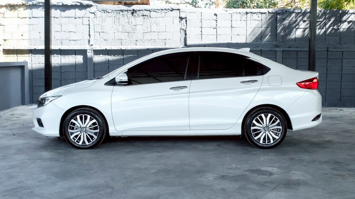 LINE_ALBUM_City 1.5 sv ปี17 สีขาว ไมล์ 58,000km_260213_5
