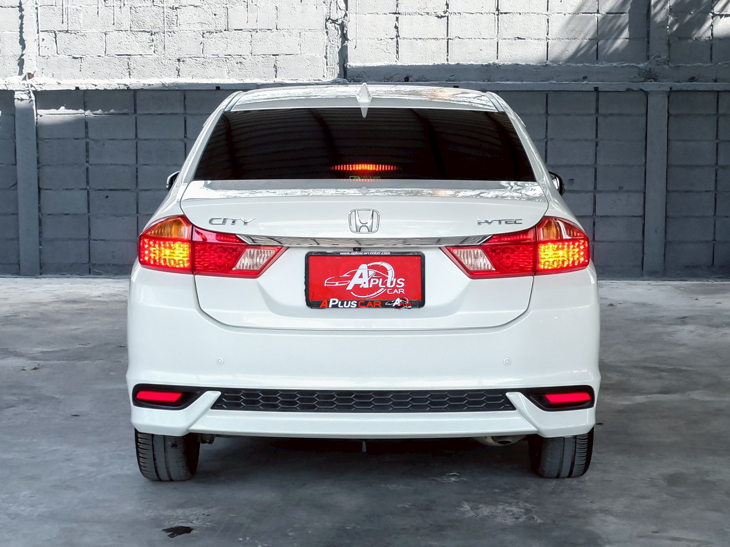 LINE_ALBUM_City 1.5 sv ปี17 สีขาว ไมล์ 58,000km_260213_7