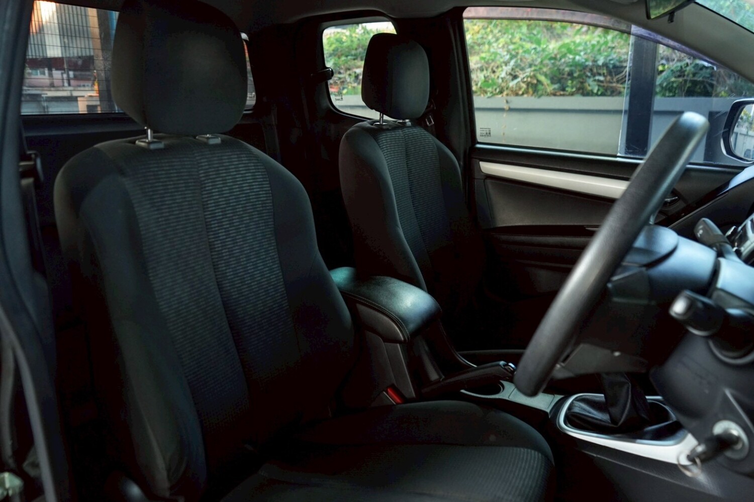 LINE_ALBUM_DMAX 1.9 CAB LDA ปี2018 สีดำ เกียร์ ธรรมดา_260128_7