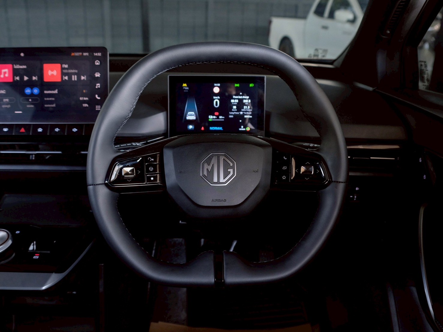 LINE_ALBUM_MG4 V วิ่งได้ 540km ปี2025 แรปสติกเกอร์ สีส้ม_260211_16