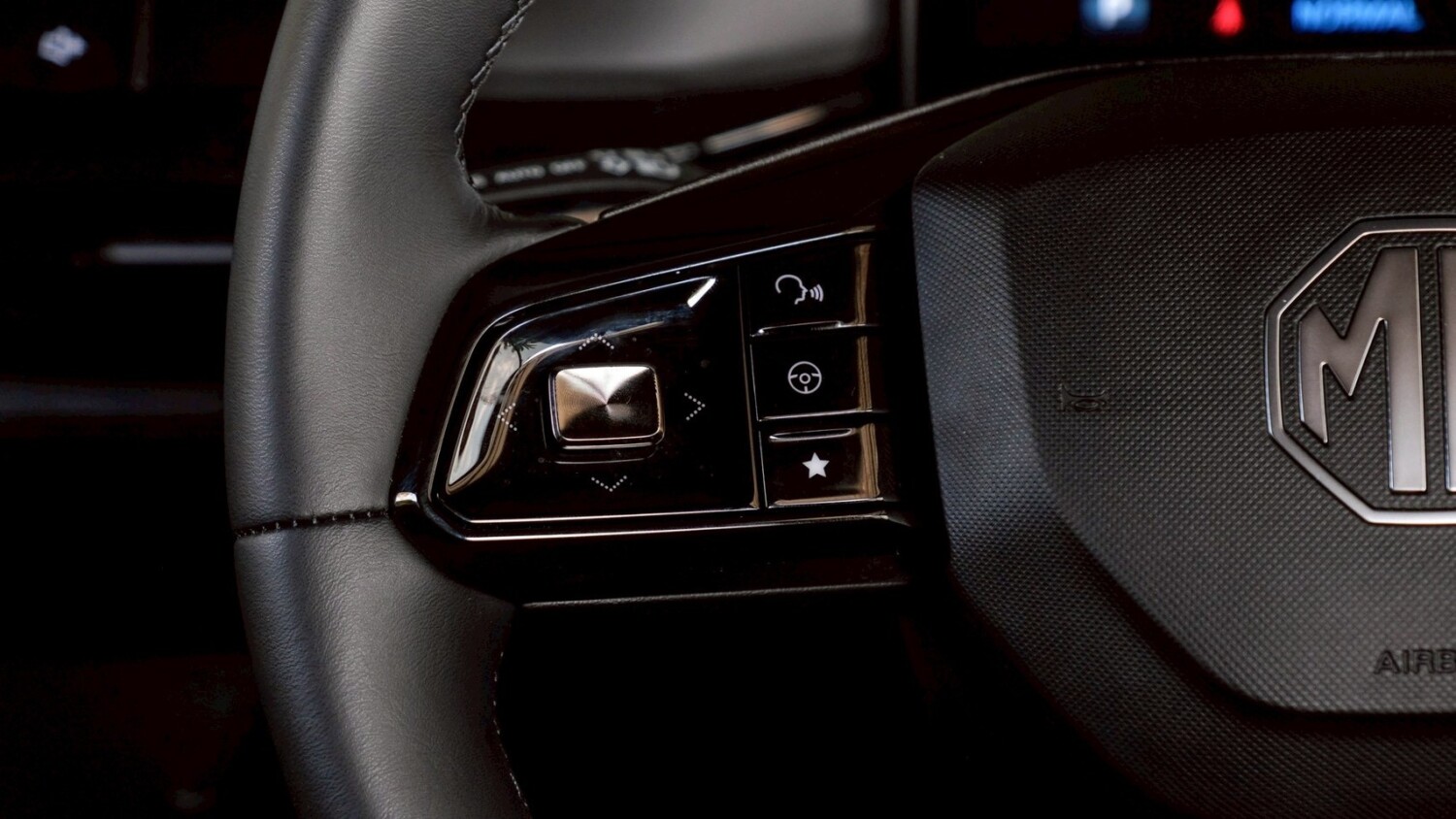 LINE_ALBUM_MG4 V วิ่งได้ 540km ปี2025 แรปสติกเกอร์ สีส้ม_260211_17