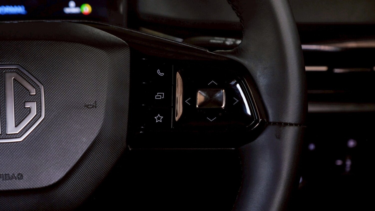 LINE_ALBUM_MG4 V วิ่งได้ 540km ปี2025 แรปสติกเกอร์ สีส้ม_260211_18