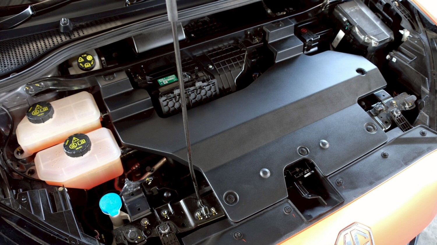 LINE_ALBUM_MG4 V วิ่งได้ 540km ปี2025 แรปสติกเกอร์ สีส้ม_260211_24