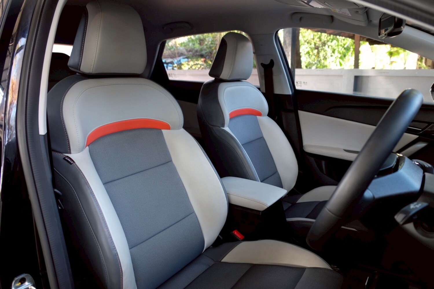 LINE_ALBUM_MG4 X สีดำ ปี2024 จด ปี2025 ไมล์ 15,200km_260213_11