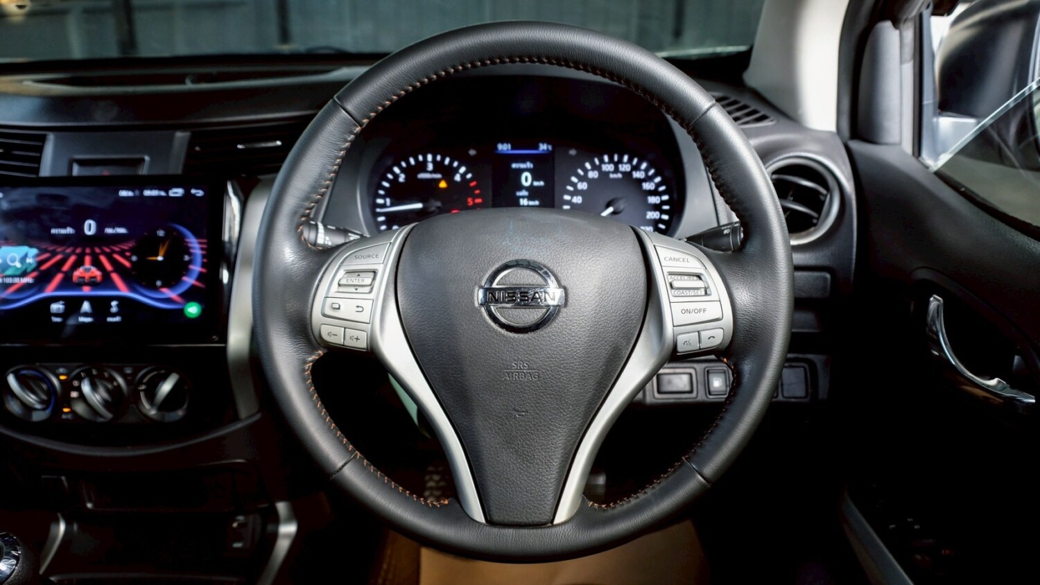 LINE_ALBUM_NISSAN NAVARA NP300 BLACK EDITION ปี19 cab สีขาว_260213_13