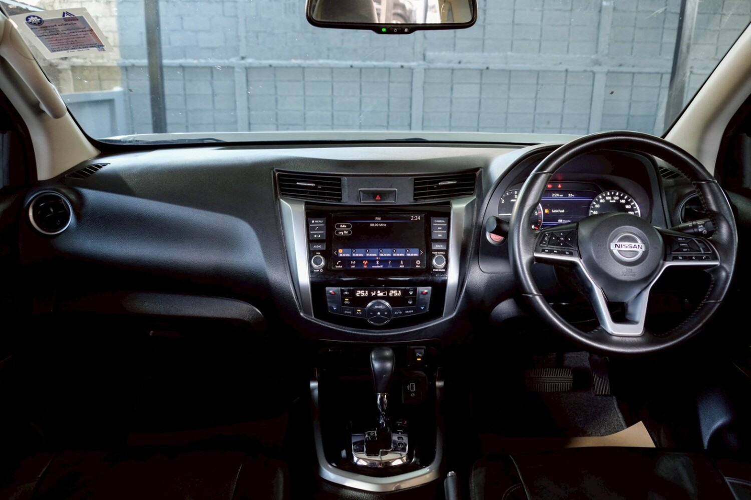 LINE_ALBUM_Nissan navara 4dr ปี20 จด ปี21 สีบรอนซ์ calibre at_260216_12