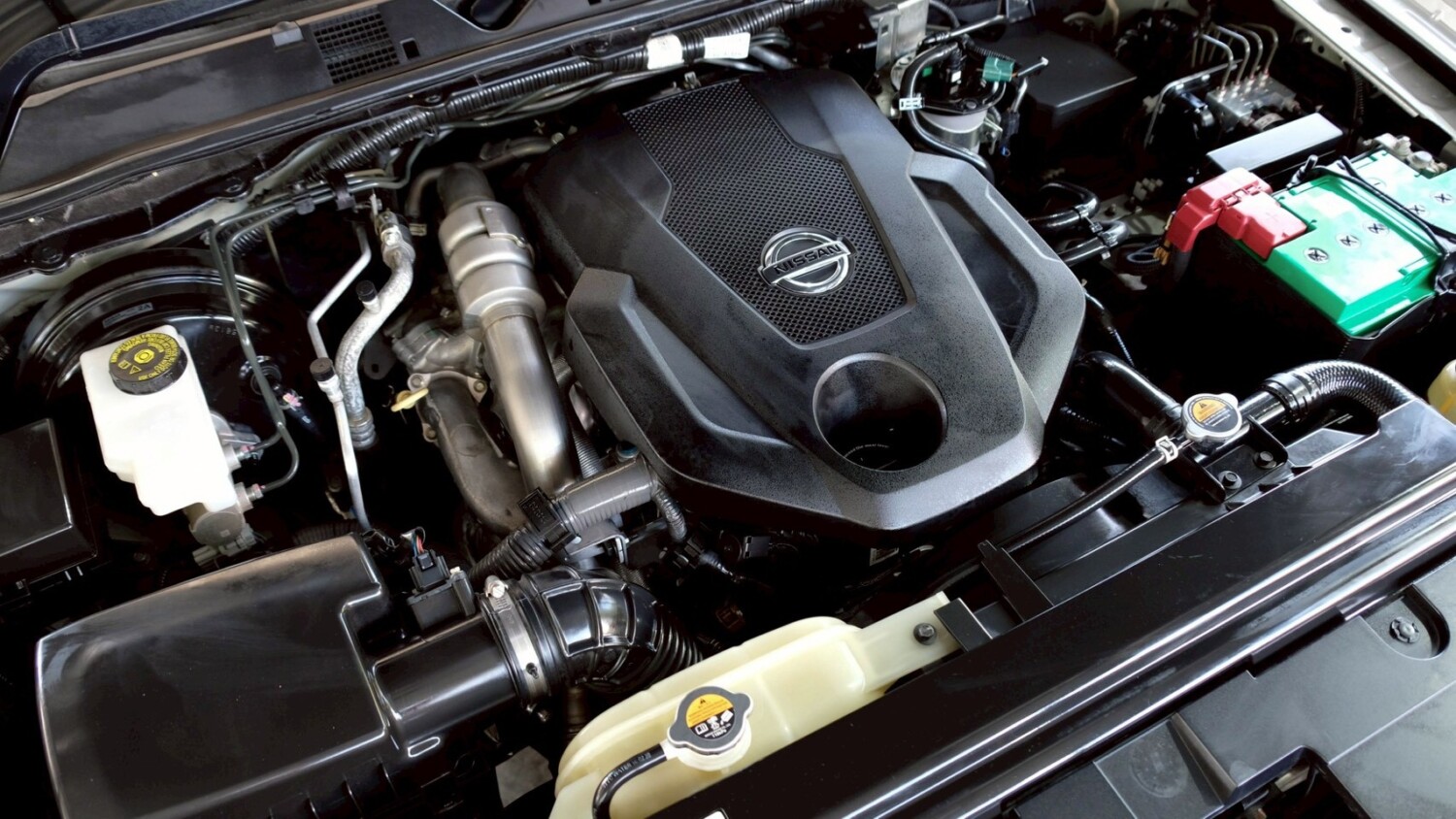 LINE_ALBUM_Nissan navara 4dr ปี20 จด ปี21 สีบรอนซ์ calibre at_260216_21