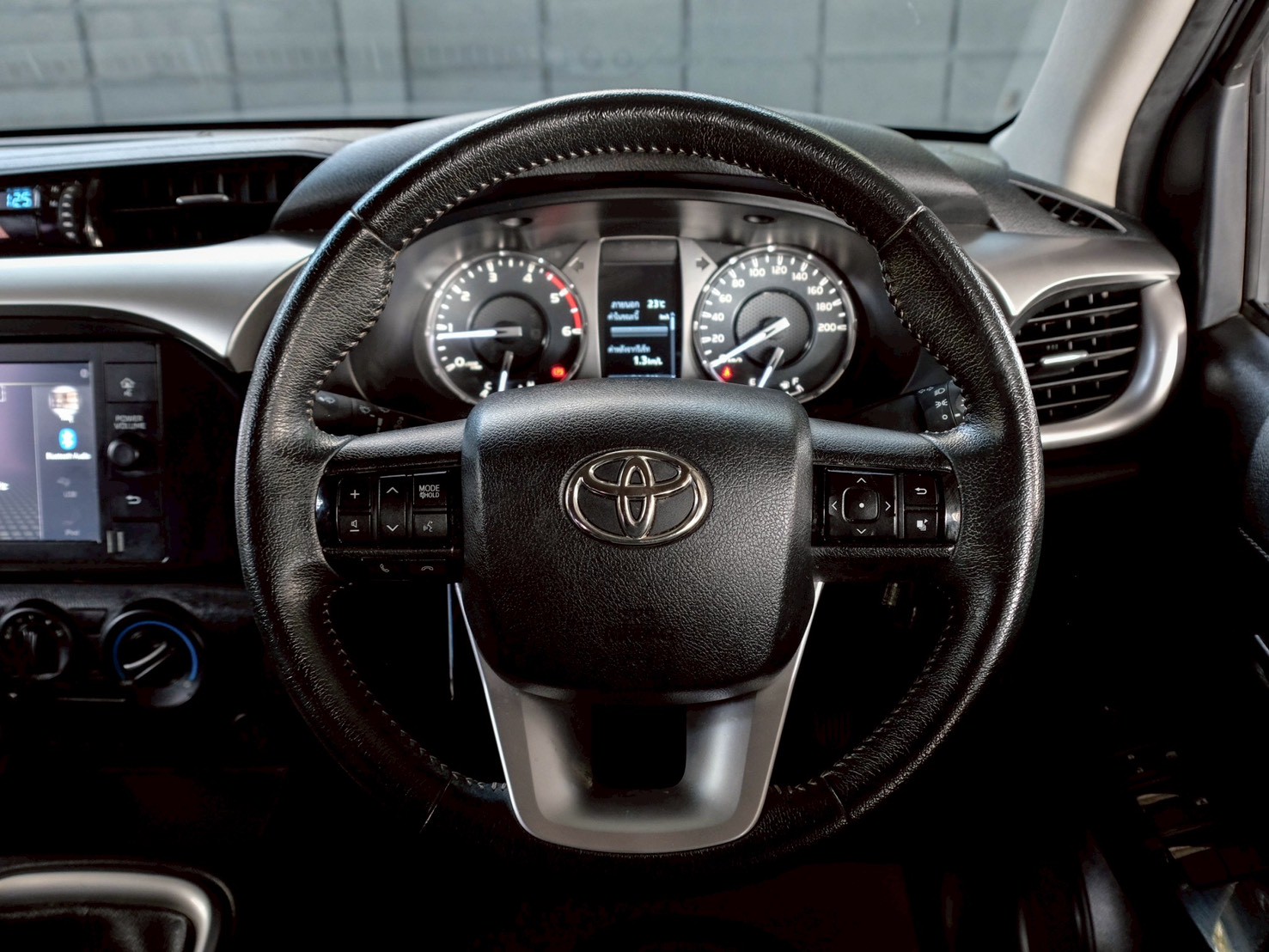 LINE_ALBUM_REVO 4DR 2.4 MID สีเทา ปี2020 จด 2021 เกียร์ mt_260214_13