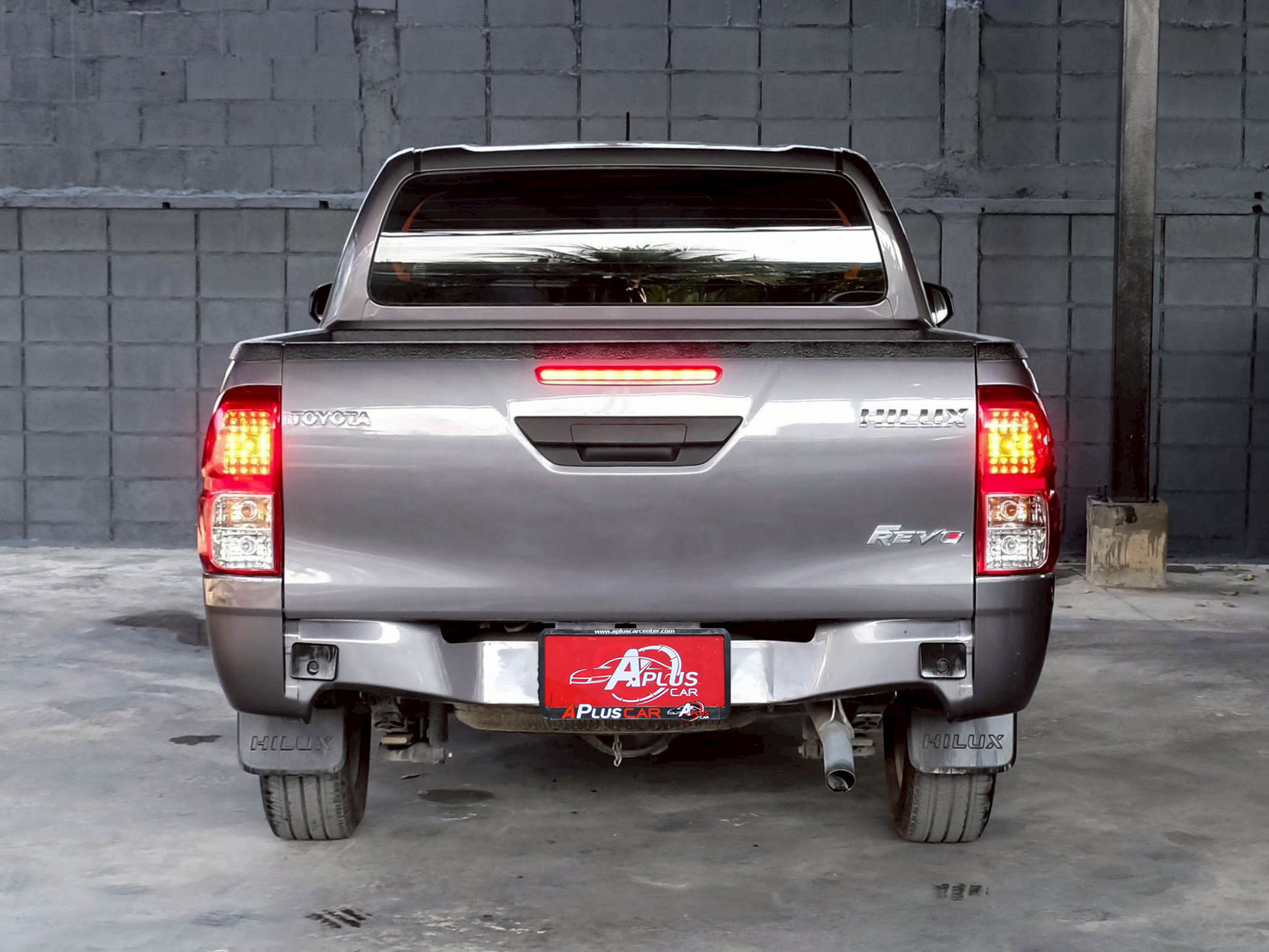 LINE_ALBUM_REVO 4DR 2.4 MID สีเทา ปี2020 จด 2021 เกียร์ mt_260214_7