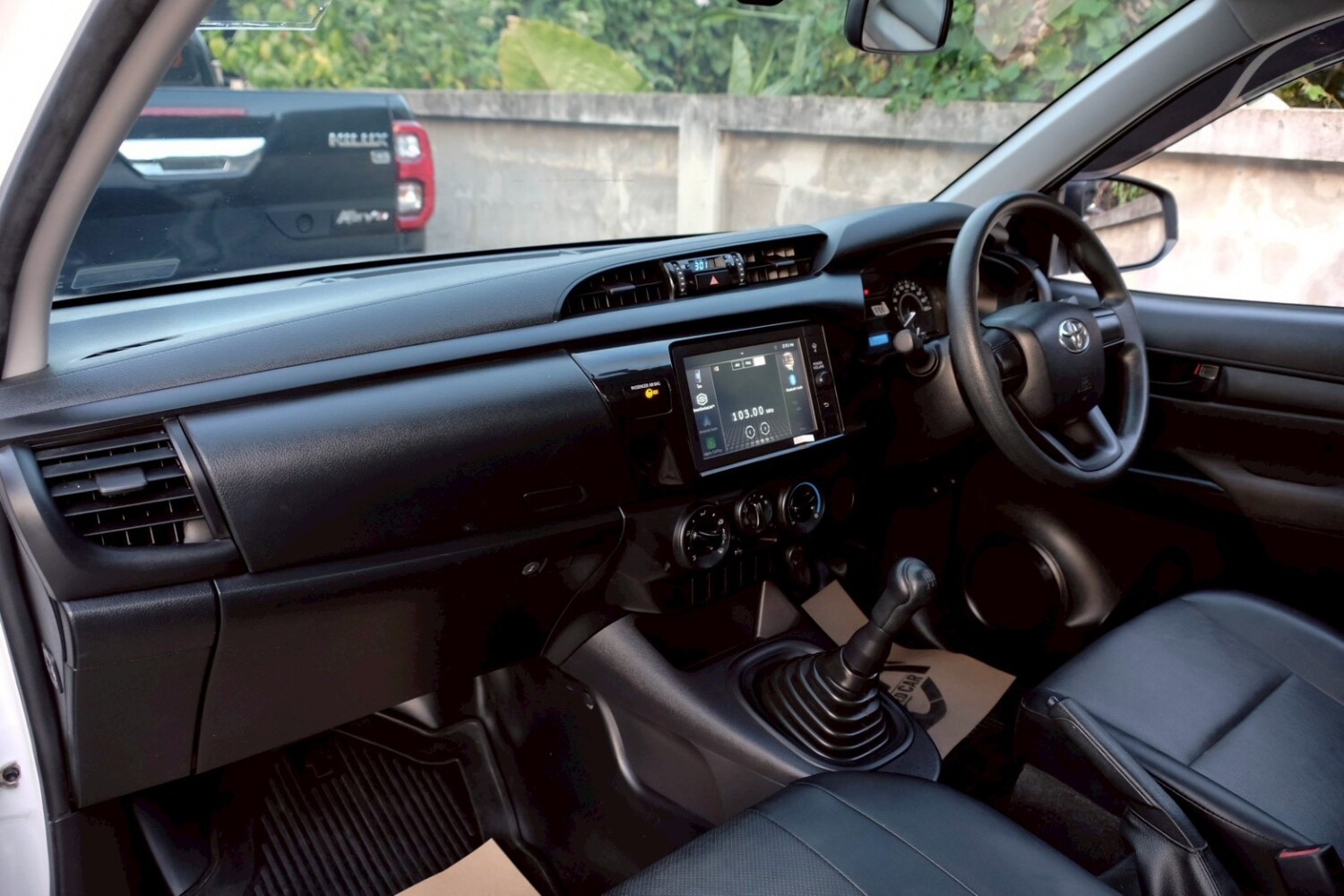 LINE_ALBUM_Revo 2.8 ตอนเดียว ปี20 จด 21 สีขาว ไมล์ 130,000 km_260212_11