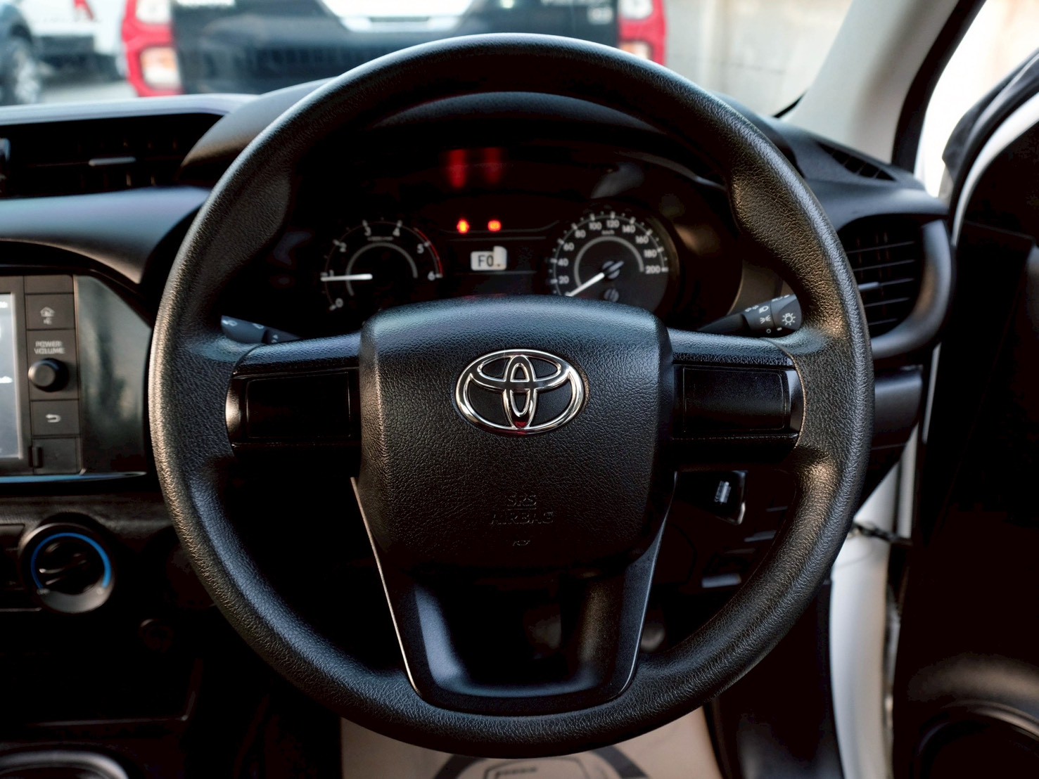 LINE_ALBUM_Revo 2.8 ตอนเดียว ปี20 จด 21 สีขาว ไมล์ 130,000 km_260212_13