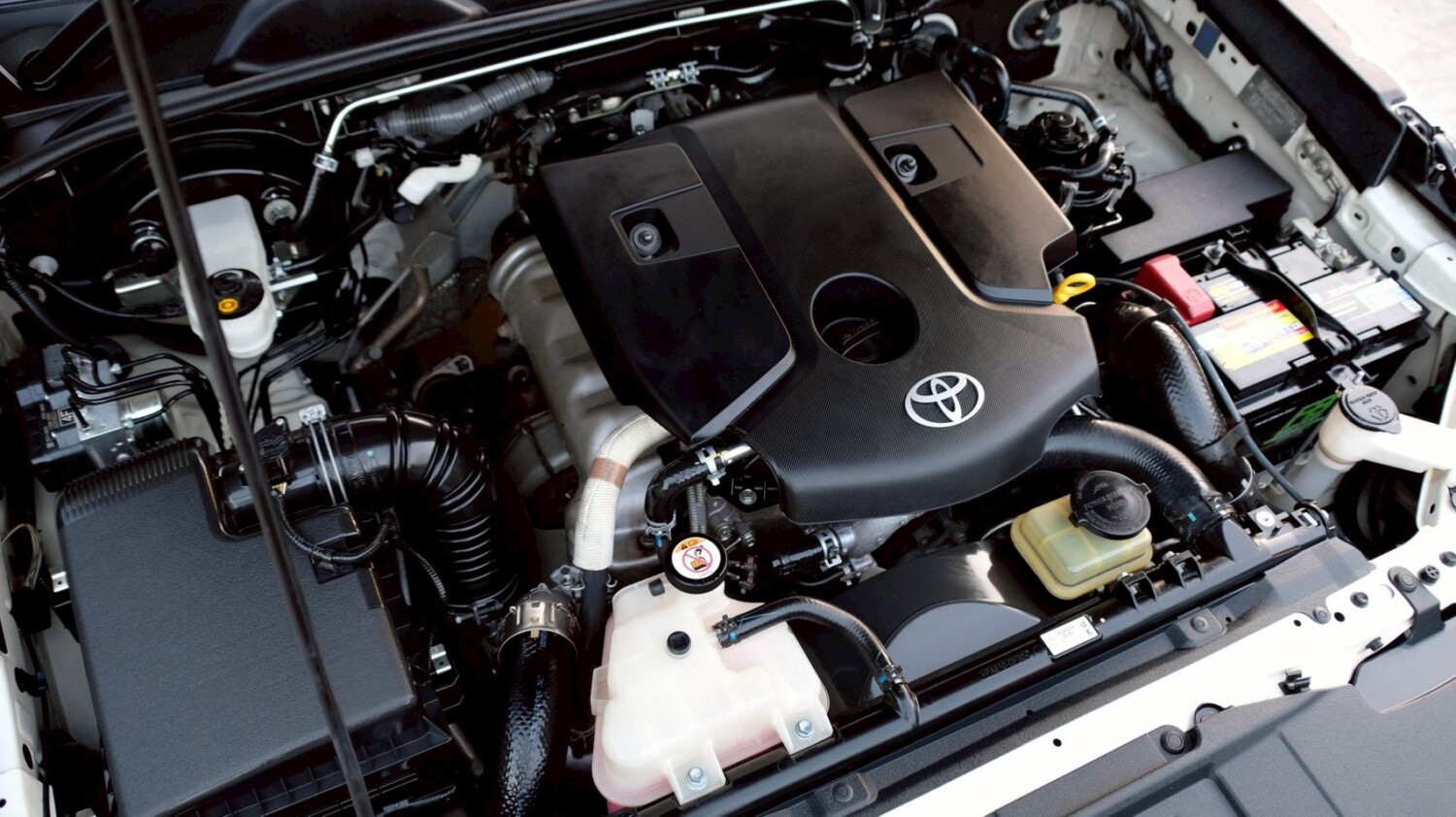 LINE_ALBUM_Revo 2.8 ตอนเดียว ปี20 จด 21 สีขาว ไมล์ 130,000 km_260212_18