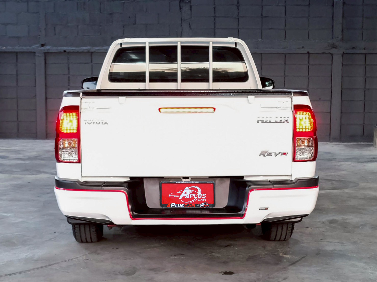 LINE_ALBUM_Revo 2.8 ตอนเดียว ปี20 จด 21 สีขาว ไมล์ 130,000 km_260212_7