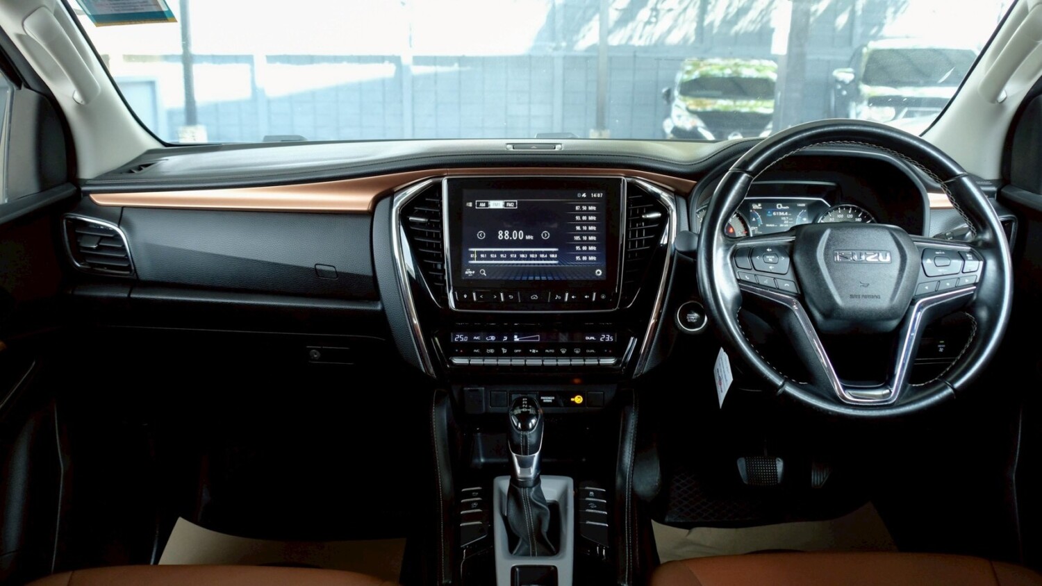 LINE_ALBUM_Mu-x 3.0 ultimate ปี20 สีขาว ไมล์ 96,000 km_260221_16