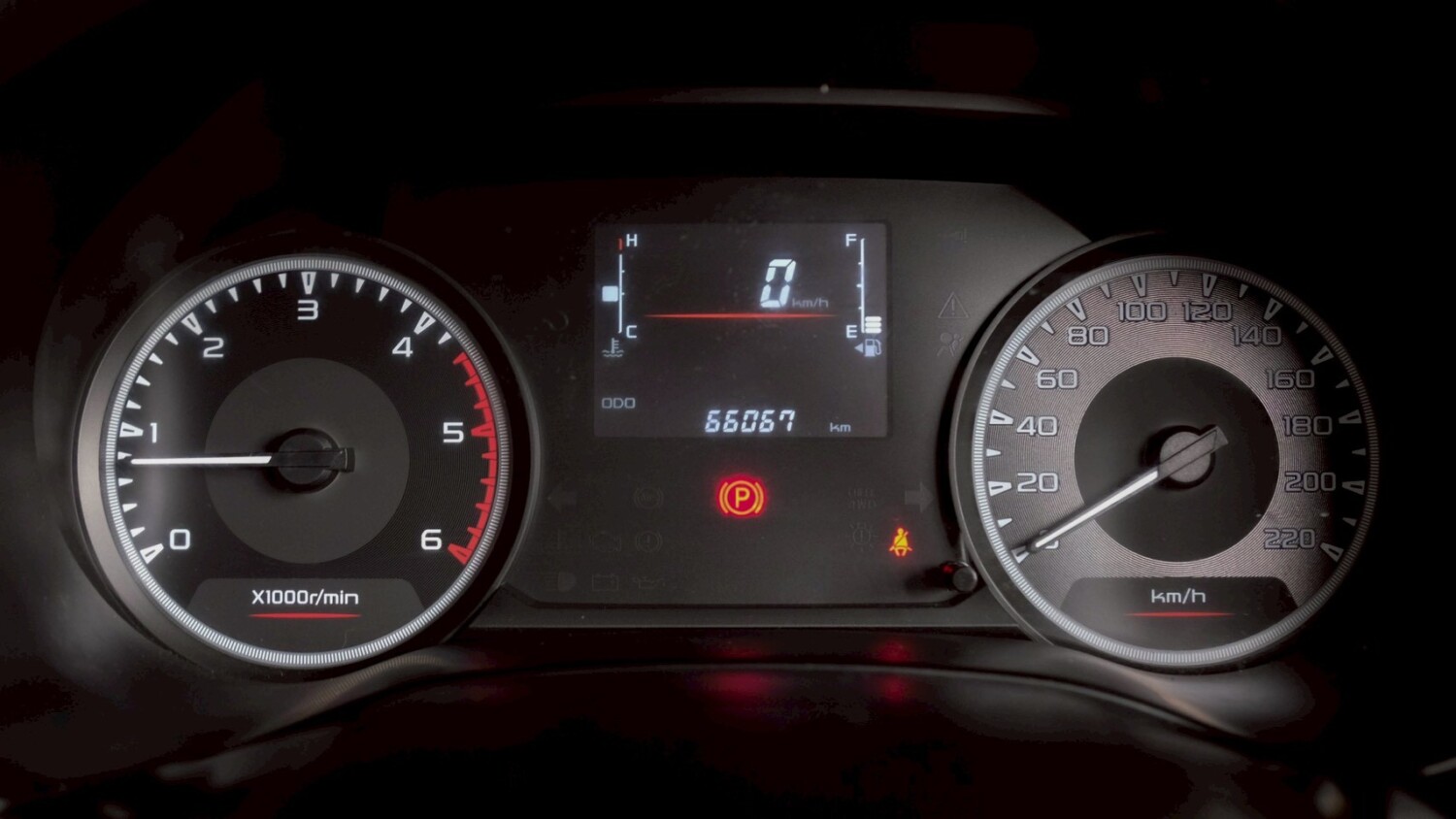 LINE_ALBUM_DMAX CAB 3.0 ปี21 S สีเทา เกียร์ mt ไมล์ 60,000km_260508_12