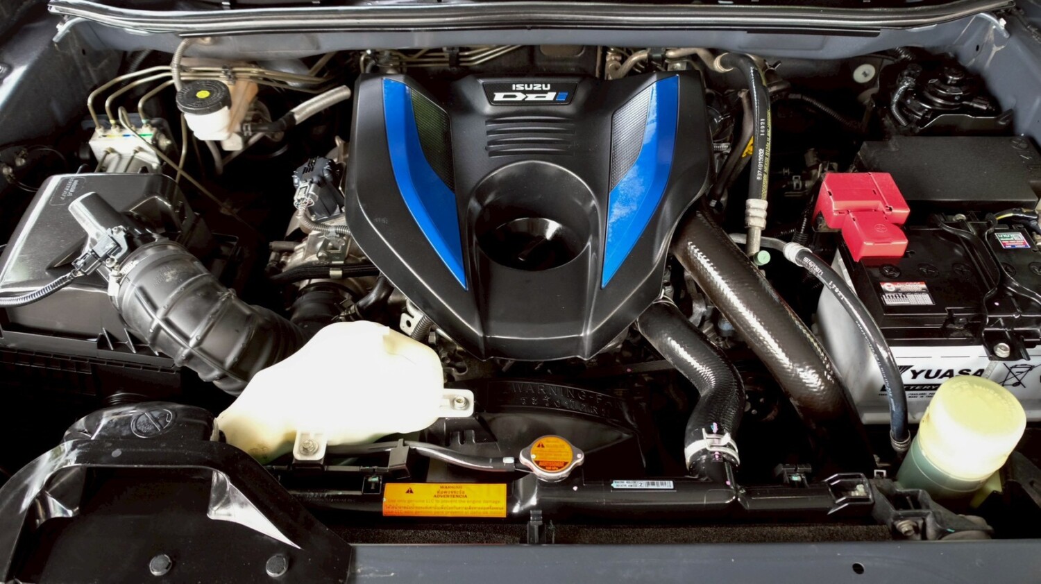 LINE_ALBUM_DMAX CAB 3.0 ปี21 S สีเทา เกียร์ mt ไมล์ 60,000km_260508_16
